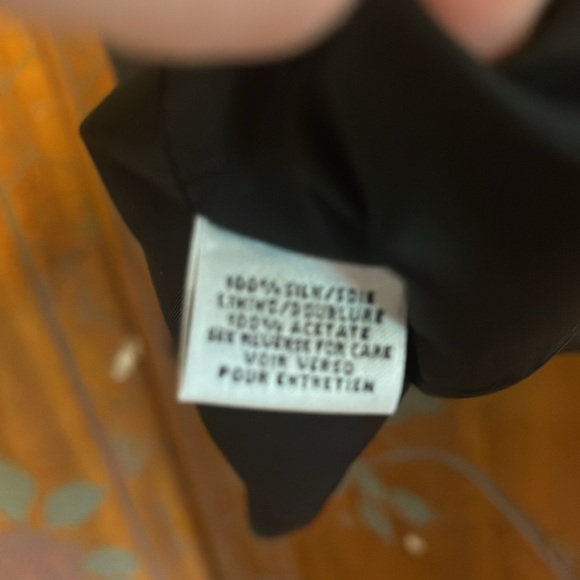 Talbots shell black with pink rosebuds, size 2 - Picture 4 of 4